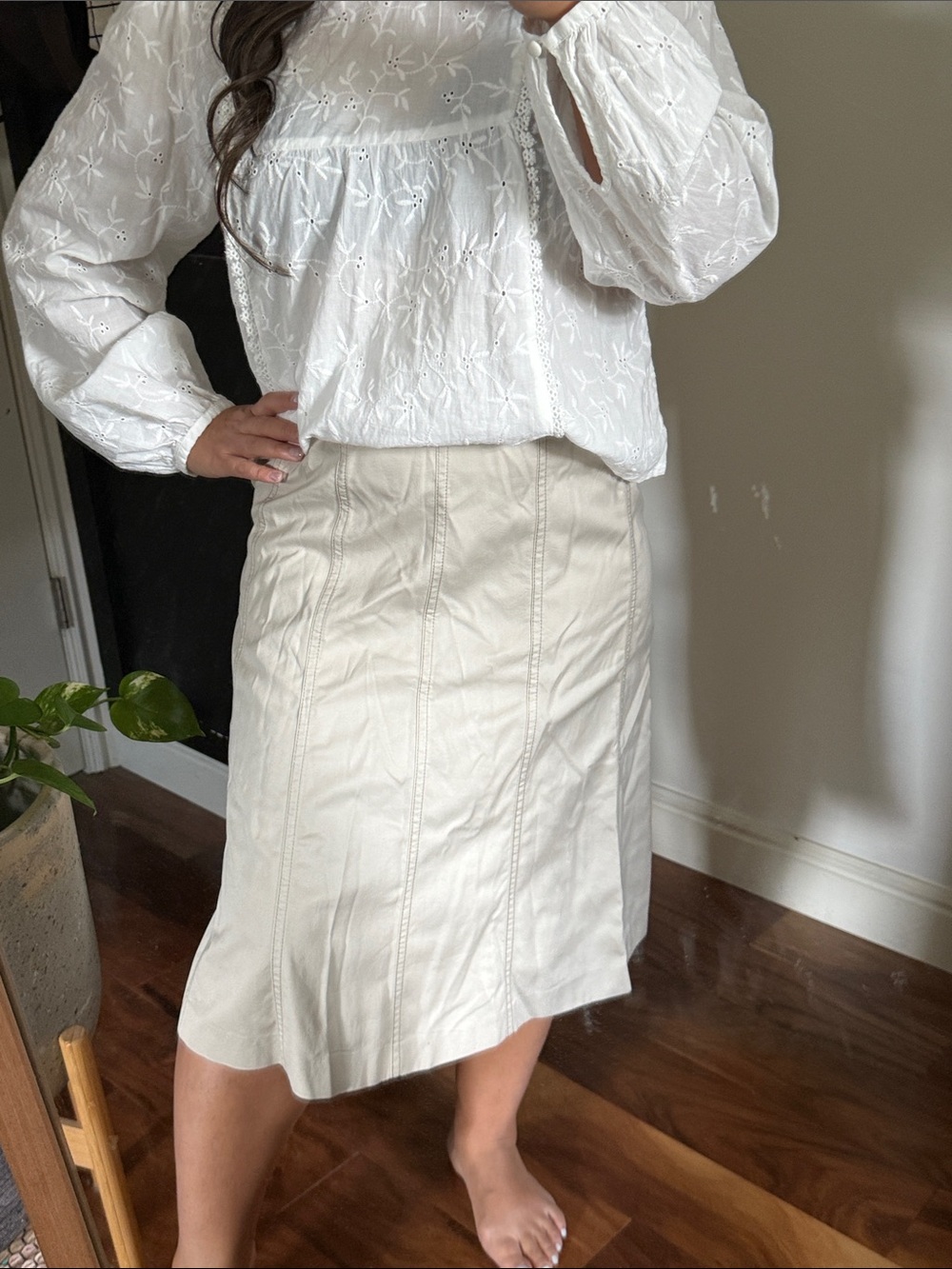 Vintage J. Crew Khaki Flare out Midi Skirt. Size 6